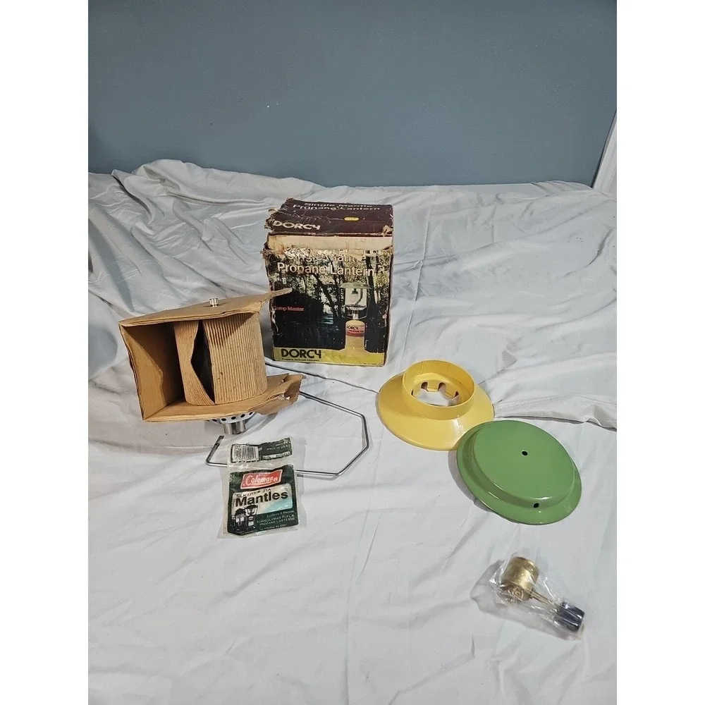 Dorcy Green‎ Vintage DORCY 71-1032 Propane Lantern with Box & Bottle